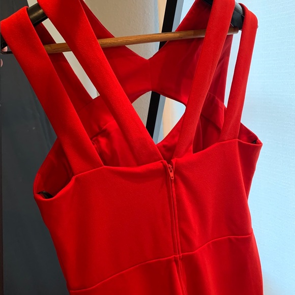 💋Red Dress - Picture 3 of 5